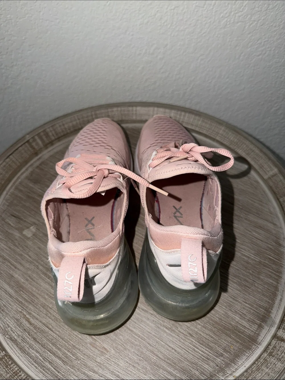 Nike Women’s Air Max 270 in size 9 - Picture 5 of 7